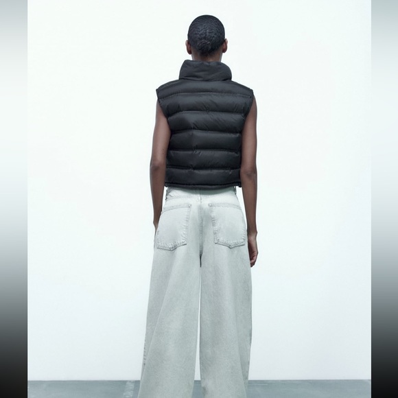 New black Zara puffer vest - Picture 4 of 7